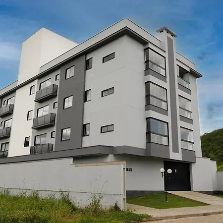 No Centro De Pomerode, Localizacao Perfeita! Exterior foto