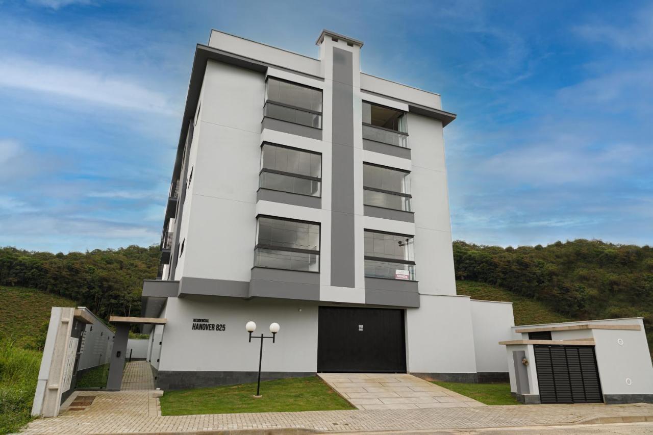 No Centro De Pomerode, Localizacao Perfeita! *